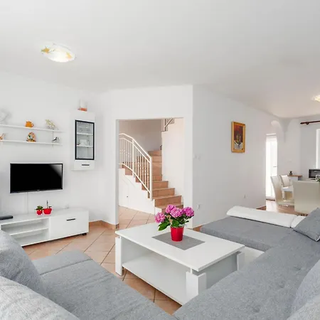 Haus Viktoria In Mit Garten In Strandnaehe *